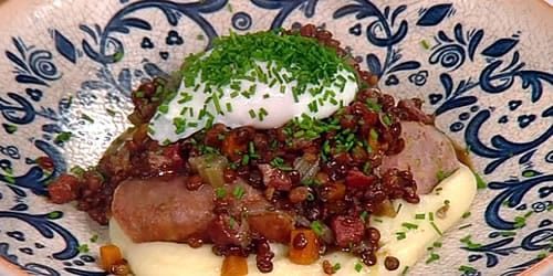 Sausages-with-braised-lentils-mash-and-poached-eggs.jpg