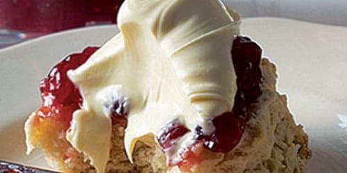 Scones-with-strawberry-compôte-and-clotted-cream-1.jpg