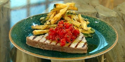 Seared-tuna-with-tomato-red-pepper-and-chilli-salsa.jpg