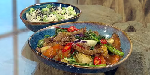 Sichuan-pepper-beef-with-five-a-day-vegetables-in-a-five-spice-gravy.avif
