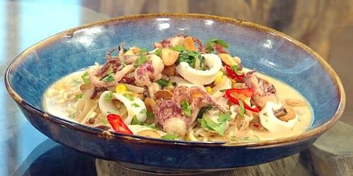 Squid-and-chicken-laksa.jpg
