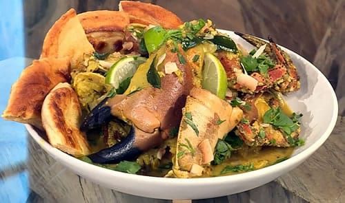 Sri-Lankan-crab-curry-with-Keralan-parathas.jpg