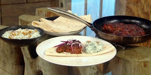 Tepsi-kebab-with-spinach-yoghurt.jpg