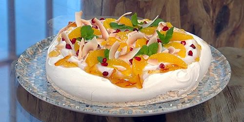 Vegan-pavlova-with-marmalade-whisky-and-coconut.jpg