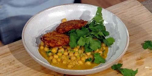 Vegetable-fritters-with-spiced-coconut-chickpeas-saturdaykitchenrecipes.jpg