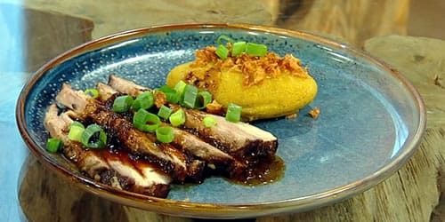 Vinidaloush-with-plantain-and-coconut-fungee.jpg