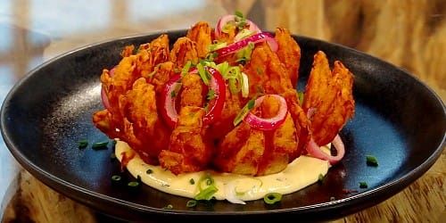 Whole-deep-fried-onion.jpg