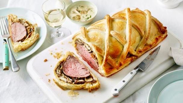 beef_wellington_with_35577_16x9.jpg