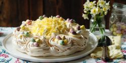 easter_lemon_pavlova_99601_16x9.jpg