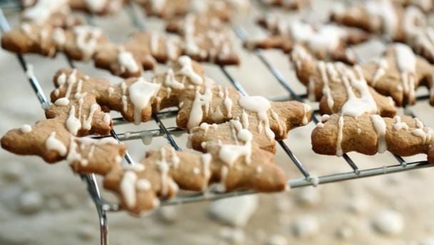 ginger_biscuits_87673_16x9.jpg