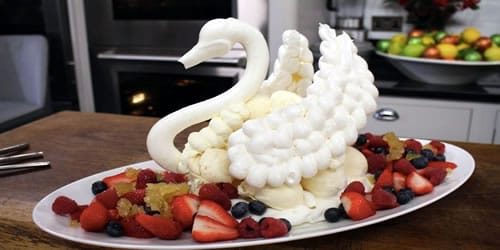 meringue-swan.jpg